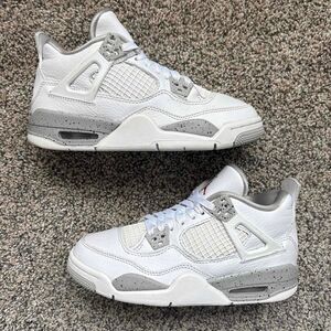 Nike Air Jordan 4 White Oreo Size 3.5 Youth (Size 5 Women's)